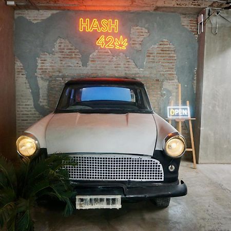 Silom Soi 3 Hash Apartment Hip And Funky With Rooftop View 曼谷 外观 照片