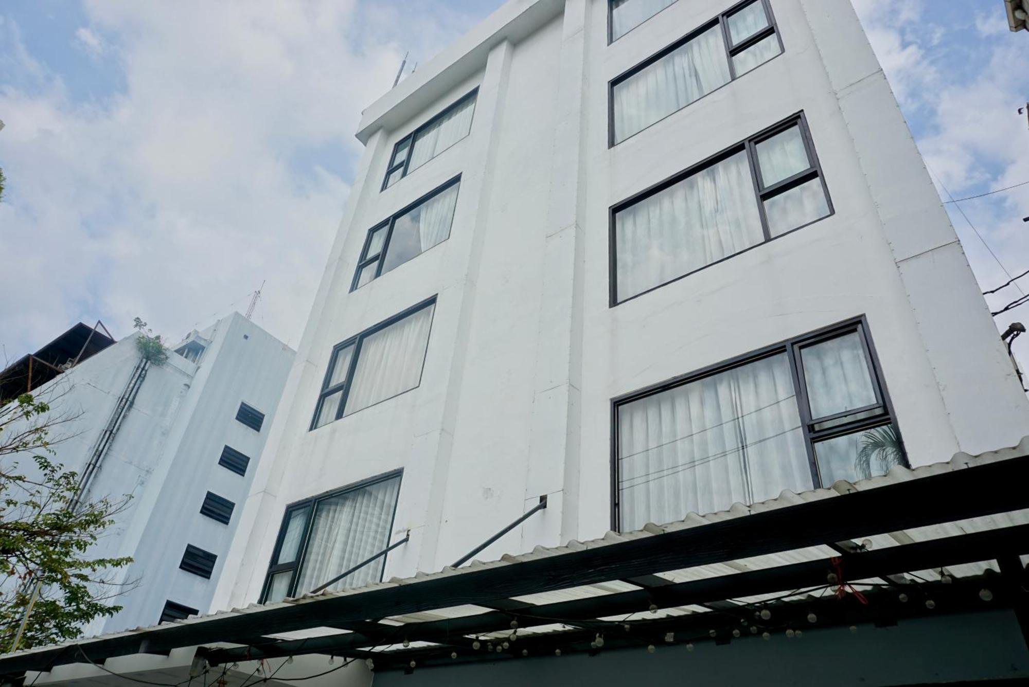 Silom Soi 3 Hash Apartment Hip And Funky With Rooftop View 曼谷 外观 照片